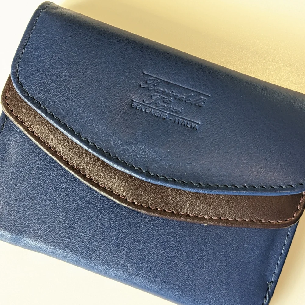 Multicolor Leather Card Holder Wallet - Blue Exterior